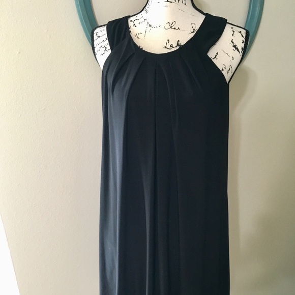 J.B.S. ltd. Dresses & Skirts - OFFER 1/2 OFF dress with bottom band, keyhole back